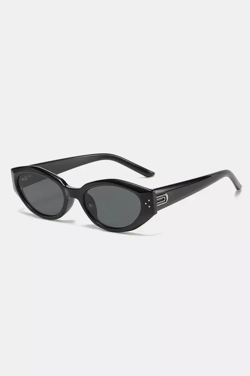 Stylish UV400 cat eye sunglasses featuring a black polycarbonate frame and lenses.